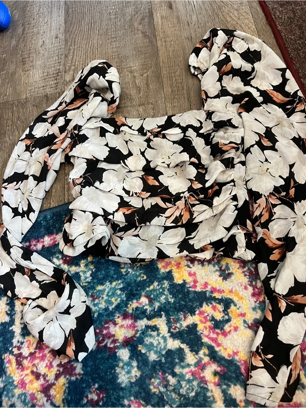 Abercrombie Floral Puff-Sleeve Cropped Top - Black & White